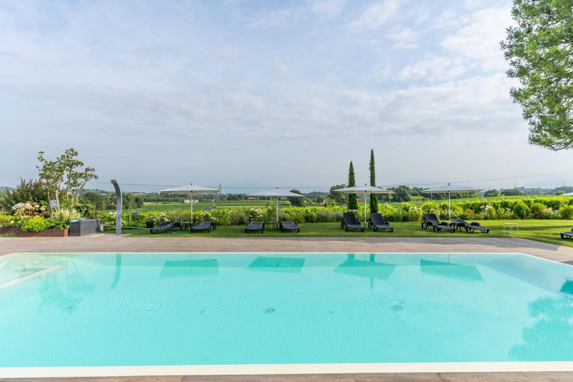 Agriturismo Colle Dei Pivi Ponti sul Mincio Ngoại thất bức ảnh