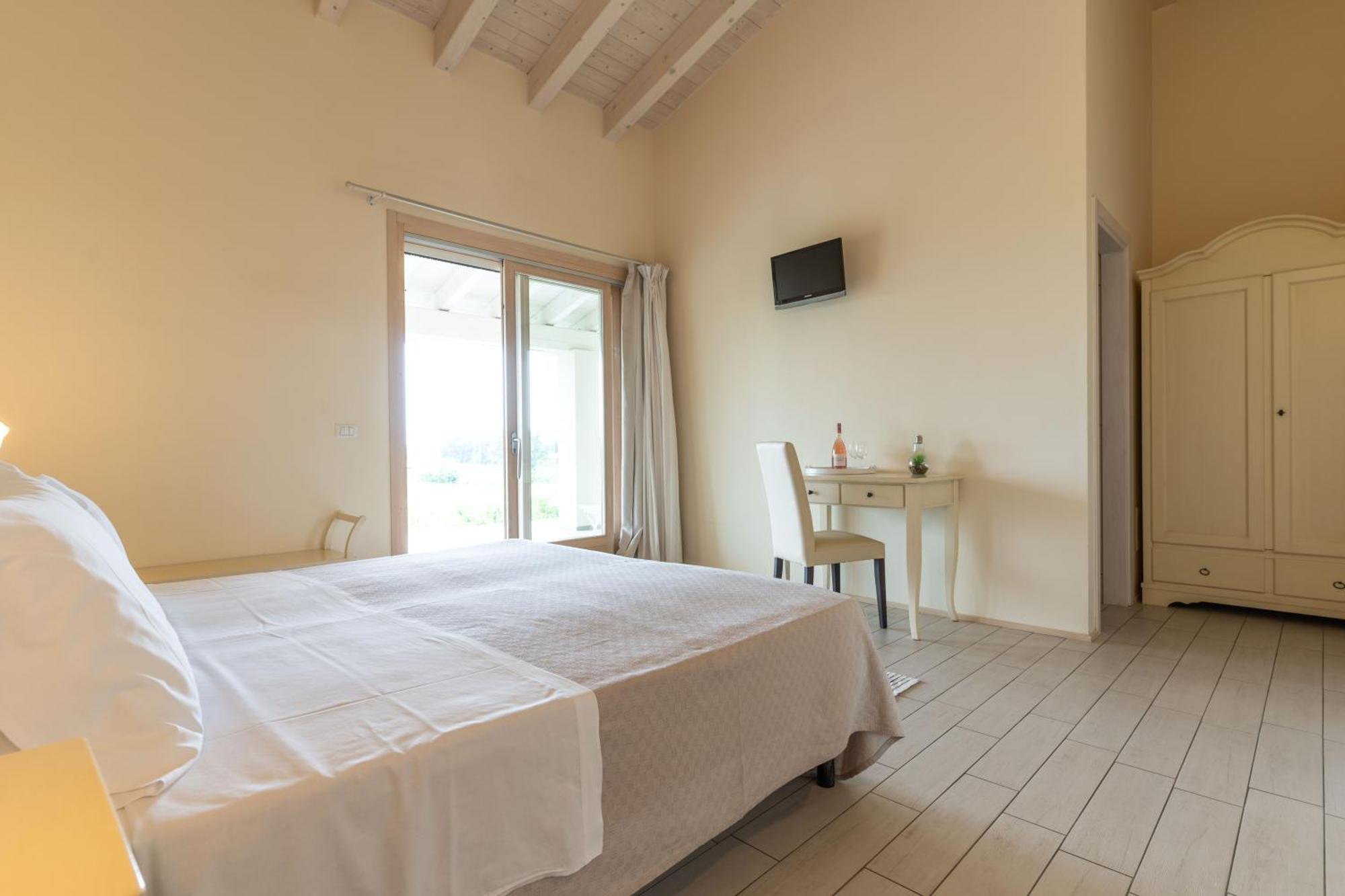 Agriturismo Colle Dei Pivi Ponti sul Mincio Ngoại thất bức ảnh
