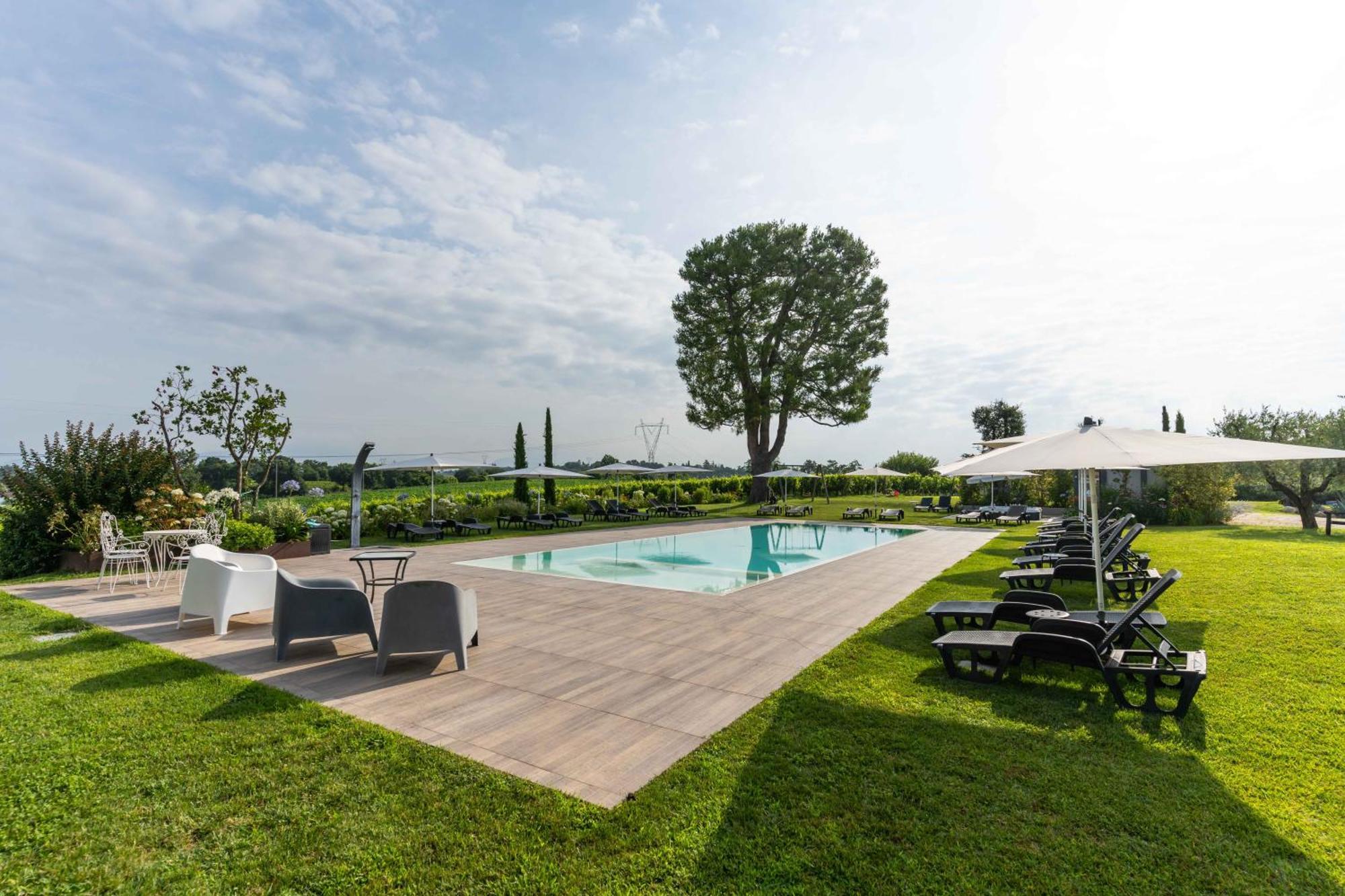 Agriturismo Colle Dei Pivi Ponti sul Mincio Ngoại thất bức ảnh