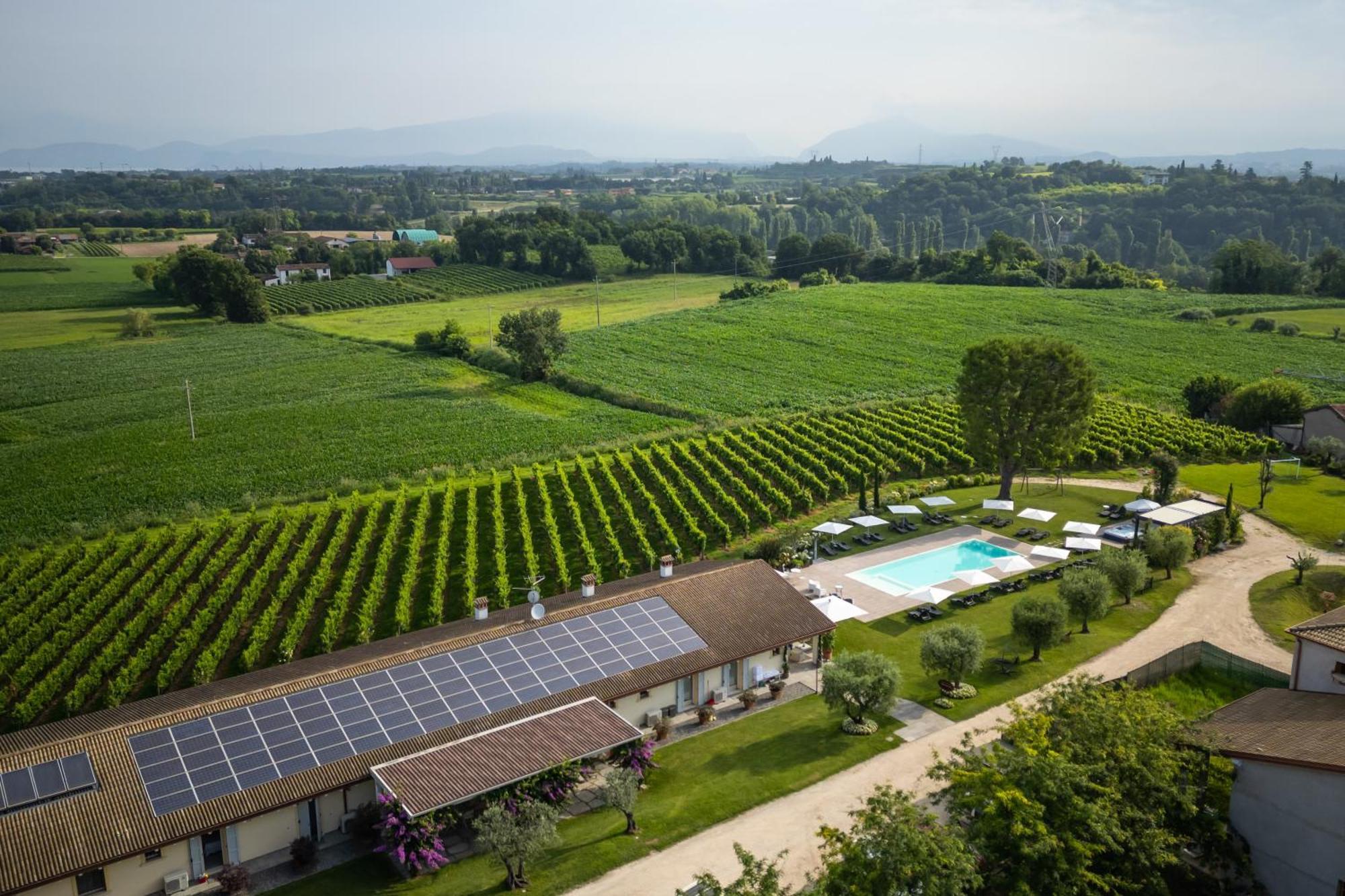 Agriturismo Colle Dei Pivi Ponti sul Mincio Ngoại thất bức ảnh