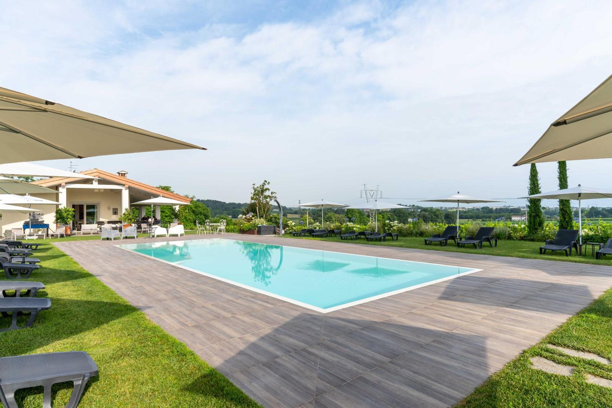 Agriturismo Colle Dei Pivi Ponti sul Mincio Ngoại thất bức ảnh