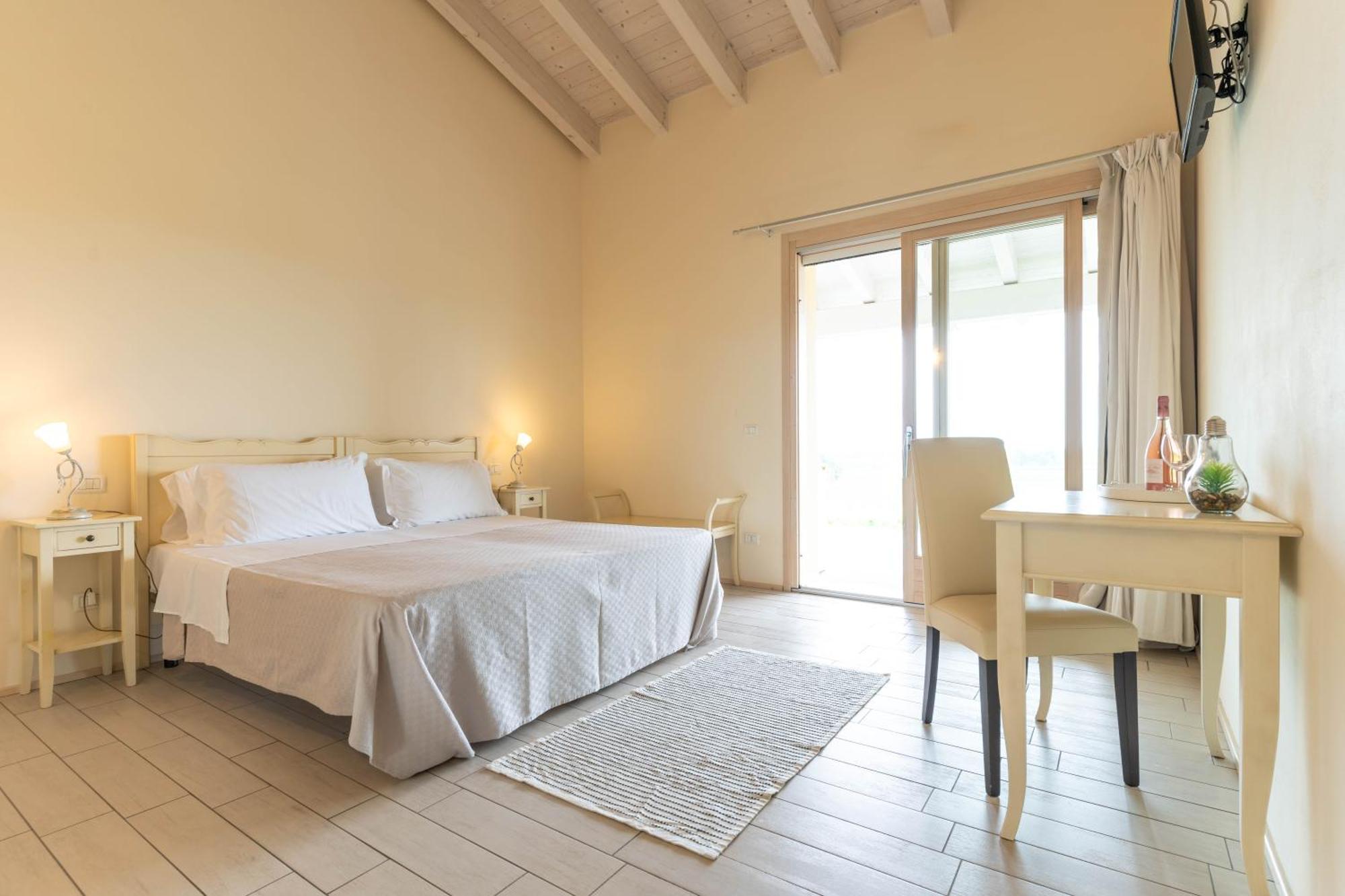 Agriturismo Colle Dei Pivi Ponti sul Mincio Ngoại thất bức ảnh