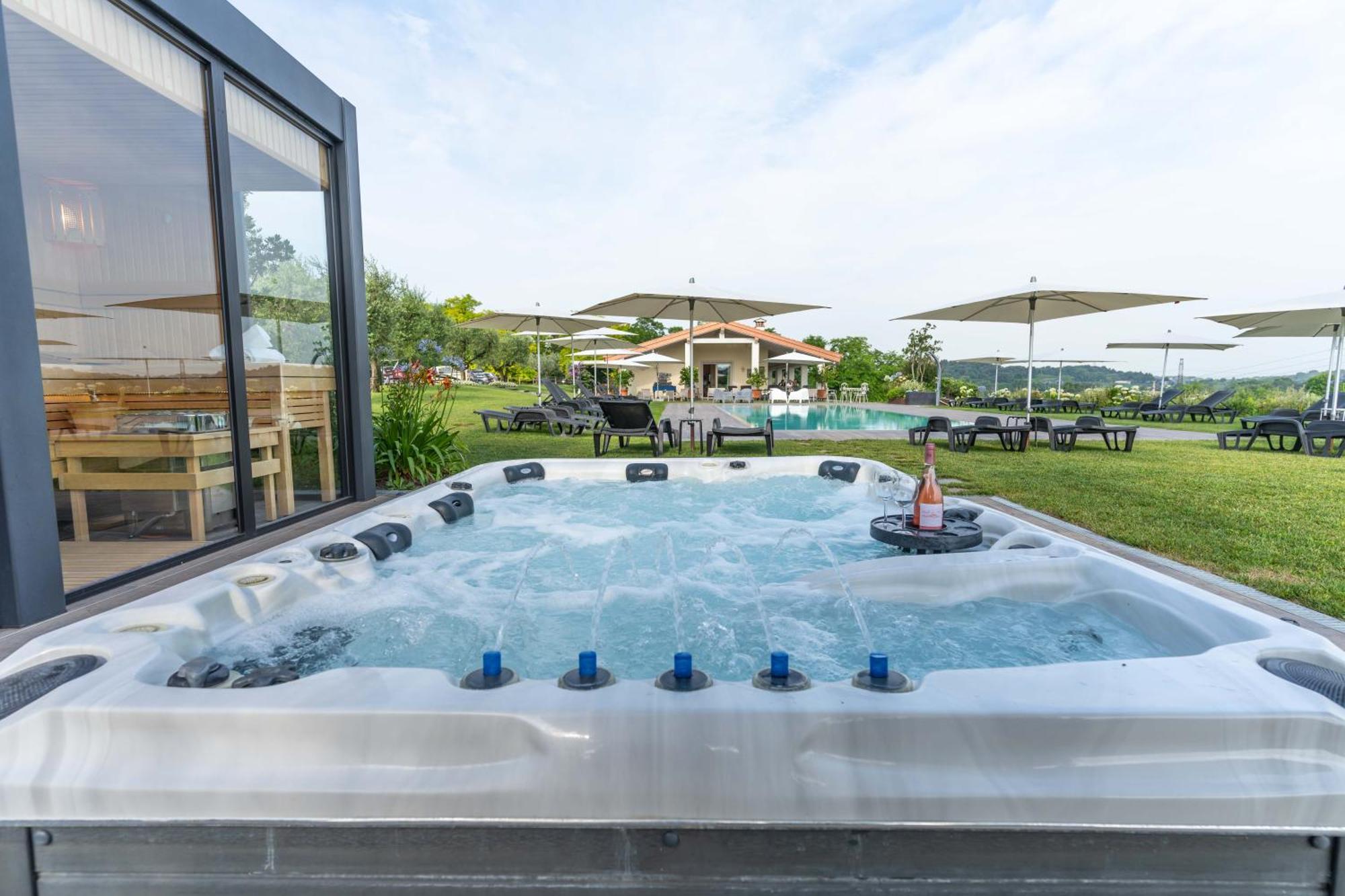 Agriturismo Colle Dei Pivi Ponti sul Mincio Ngoại thất bức ảnh