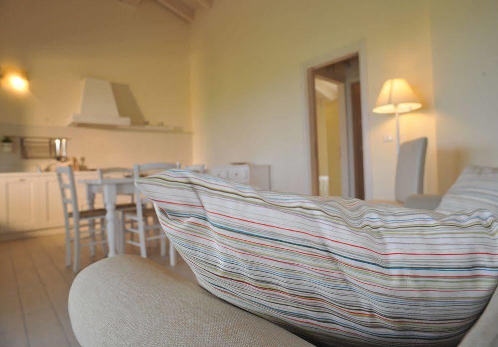 Agriturismo Colle Dei Pivi Ponti sul Mincio Ngoại thất bức ảnh
