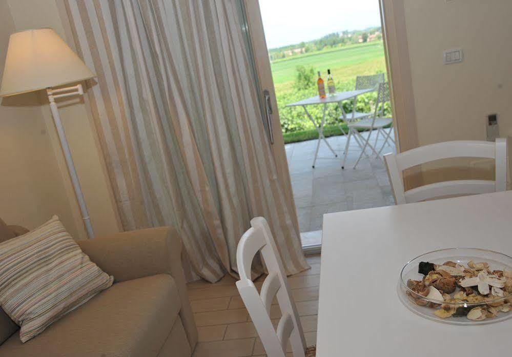 Agriturismo Colle Dei Pivi Ponti sul Mincio Ngoại thất bức ảnh