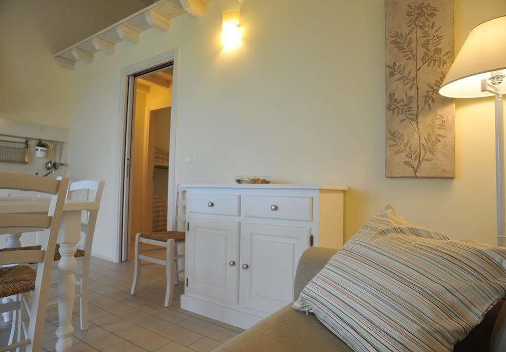 Agriturismo Colle Dei Pivi Ponti sul Mincio Ngoại thất bức ảnh