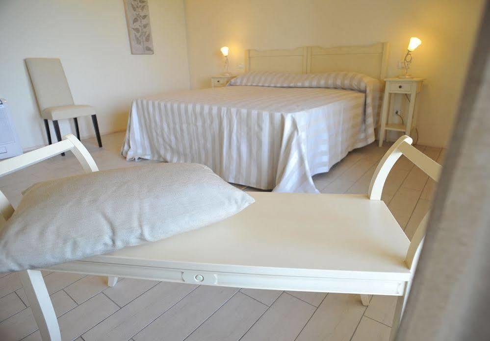 Agriturismo Colle Dei Pivi Ponti sul Mincio Ngoại thất bức ảnh
